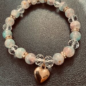 Crystal Blue Beaded Bracelet with Heart 7”-8” stretchy NEW Gorgeous!